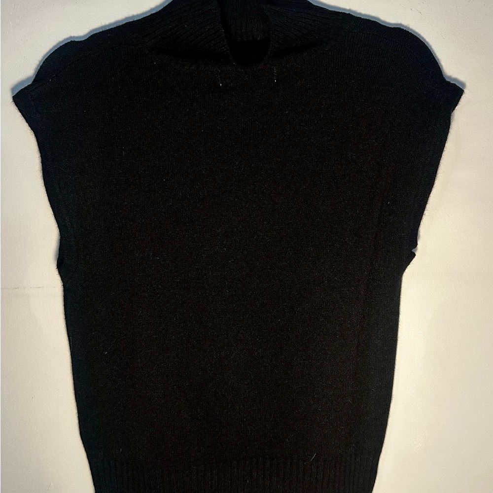 Black Women's turtleneck sweater vest